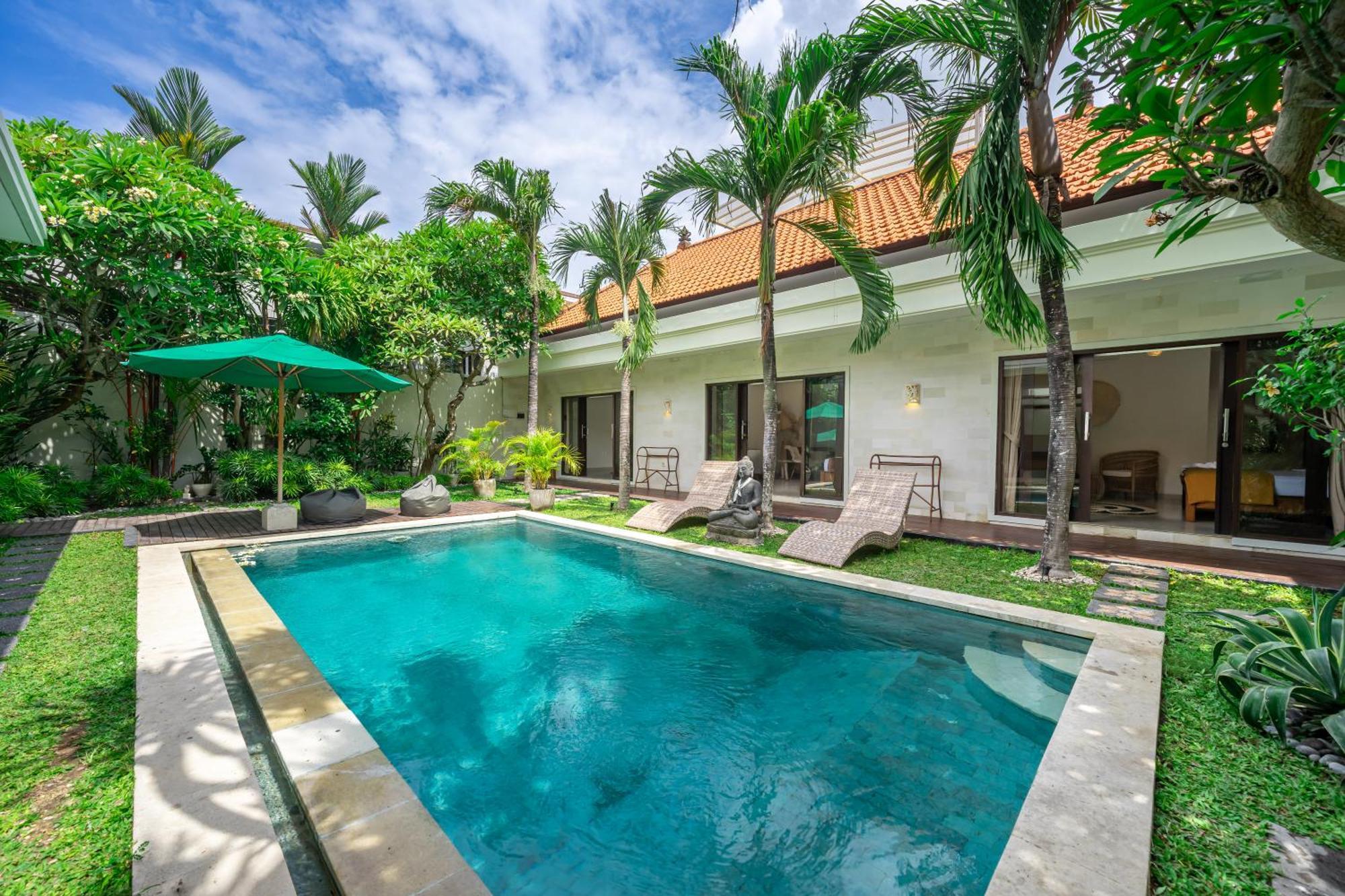 Lara, By Five Elements Villa Canggu (Bali)